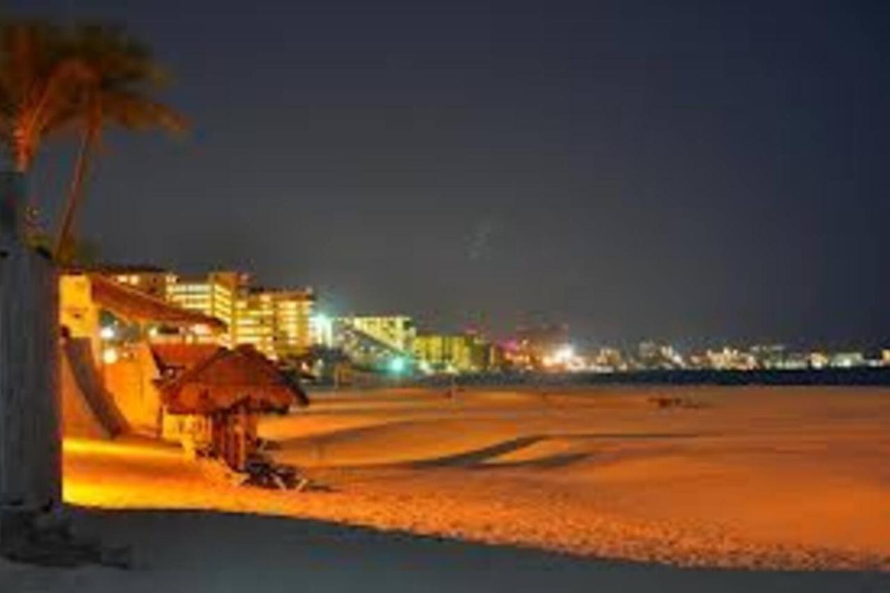 Ocean Front Suite, Balcony, Kitchen. Cancun Bagian luar foto